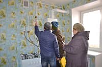 12 декабря, в День Конституции России, в Канашском районе ключи от новых квартир получили 35 семей (фото №13).