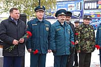 26 октября 2015 г. состоялось открытие мемориальной доски в память о А.В. Щетинине – первом начальнике прфессиональной пожарной охраны г. Канаш (фото №14).