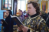 30 апреля 2016 года в Великую субботу епископ Канашский и Янтиковский Стефан совершил Божественную литургию в храме святителя Николая города Канаш (фото №3).
