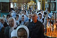 30 апреля 2016 года в Великую субботу епископ Канашский и Янтиковский Стефан совершил Божественную литургию в храме святителя Николая города Канаш (фото №5).