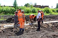 Глава администрации г. Канаш проинспектировал ход строительных работ автомобильной дороги по ул. Ильича (фото №5).