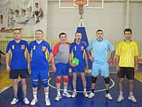 На паркете ДЮСШ "Локомотив" определены победители и призеры чемпионата города Канаш по волейболу среди мужских команд сезона 2015 года (фото №10).