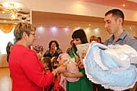 Праздник "Счастье вдвойне" прошёл во Дворце бракосочетаний города Канаш (фото №13).