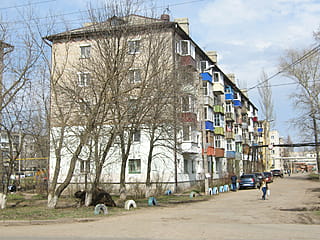 пер. Б. Хмельницкого, 13 (г. Канаш) -​ многоквартирный жилой дом.