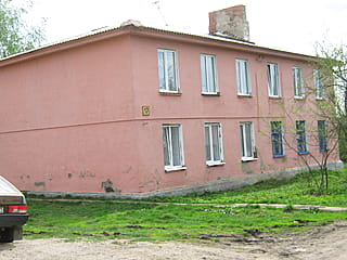 ул. Кабалина, 17 (г. Канаш) -​ многоквартирный жилой дом.
