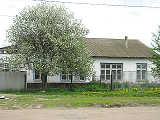ул. Краснодонцев, 4 (г. Канаш) -​ многоквартирный жилой дом.