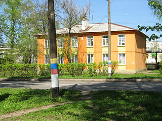 пр‑т Ленина, 75 (г. Канаш) -​ многоквартирный жилой дом.