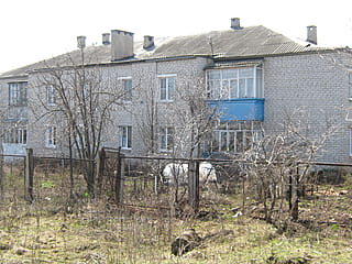 п/ст. Лесная, 2 (д. Малые Бикшихи) -​ многоквартирный жилой дом.