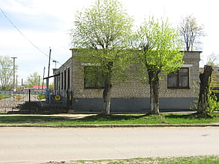 ул. К. Маркса, 9А (г. Канаш) -​ административно-бытовое здание.