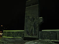 Монумент Славы павшим в кровопролитных боях Великой Отечественной войны. 01 марта 2014 (сб).