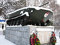 Монумент в честь воинов-канашцев, погибших на земле Афганистана (1994 г.). 08 декабря 2013 (вс).