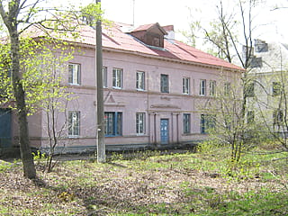 ул. Пушкина, 44 (г. Канаш) -​ многоквартирный жилой дом.