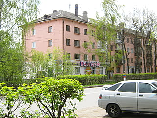 пр‑т Ленина, 30 (г. Канаш) -​ многоквартирный жилой дом.