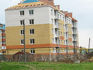 Восточный мкр., 43 (г. Канаш) -​ многоквартирный жилой дом.