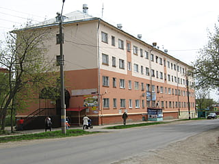 Янтиковское шоссе, 1 (г. Канаш) -​ многоквартирный жилой дом.