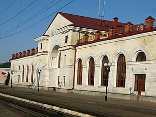 ул. Железнодорожная, 30 (г. Канаш) -​ административно-бытовое здание.